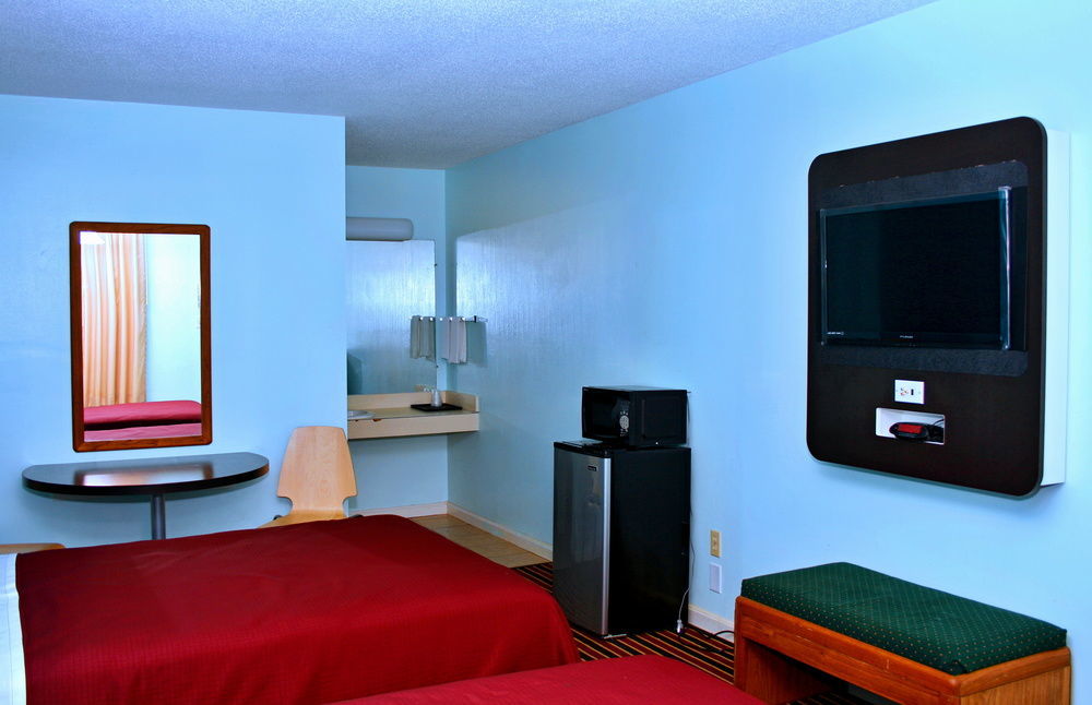 Relax Inn ฟรอนต์รอยัล ภายนอก รูปภาพ